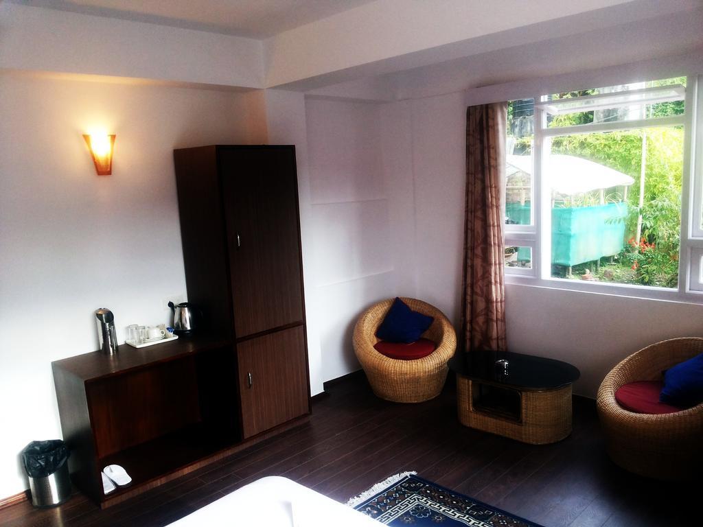 The Mazong Hotel Gangtok Room photo